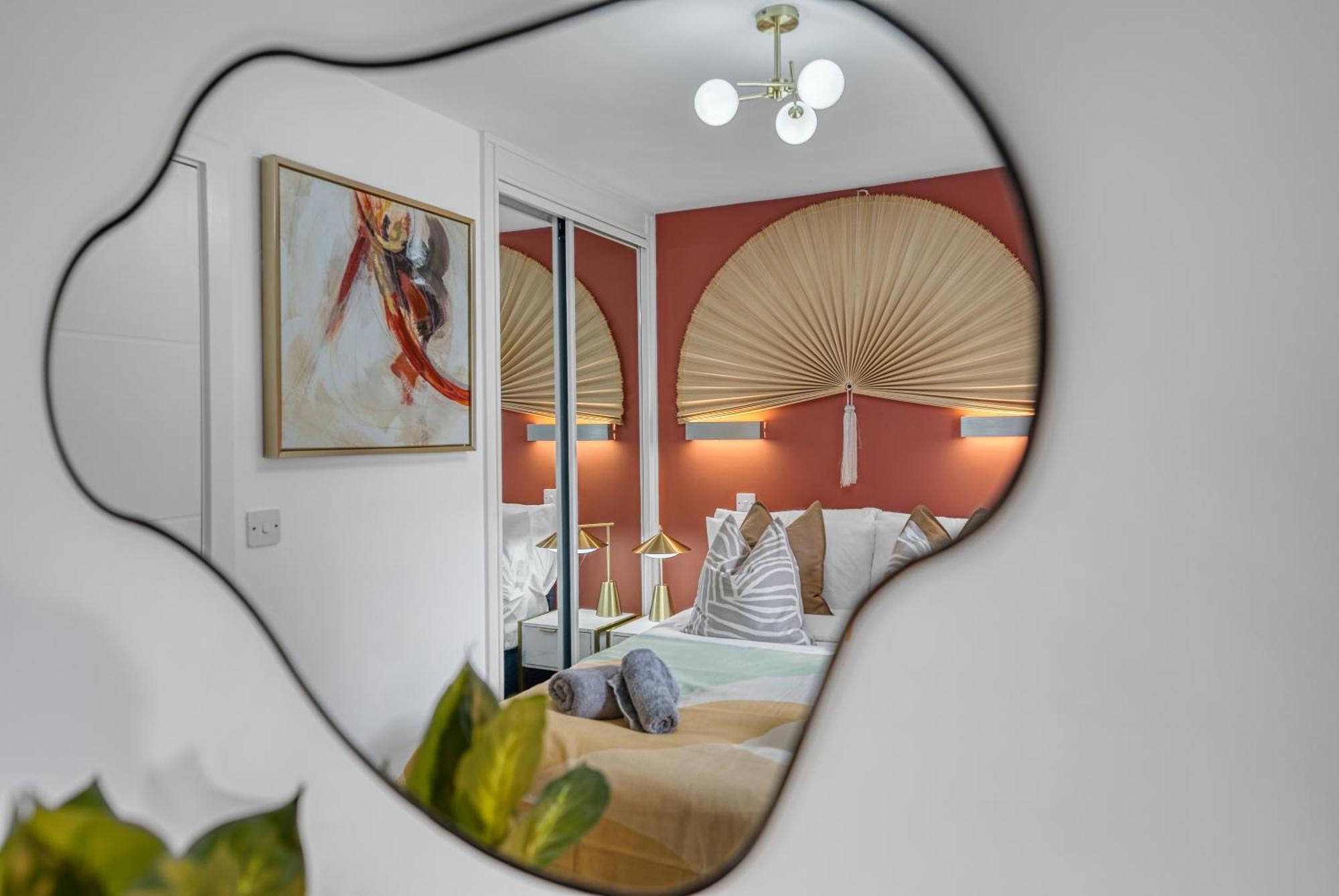 1 Bedroom Ocean Village Luxurious, Stylish & Cosy Apartment, Central Location In Southampton, Sleeps 4 - Summer Special Offer! - By Blue Puffin Stays Экстерьер фото