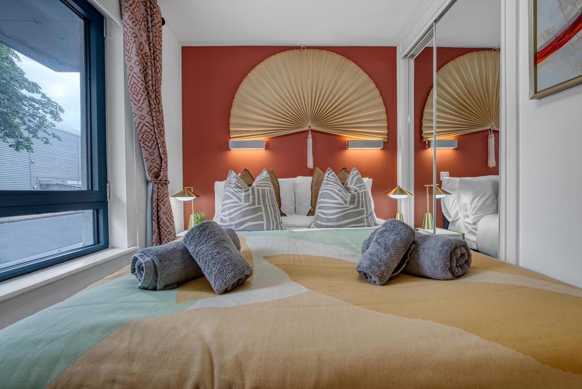 1 Bedroom Ocean Village Luxurious, Stylish & Cosy Apartment, Central Location In Southampton, Sleeps 4 - Summer Special Offer! - By Blue Puffin Stays Экстерьер фото